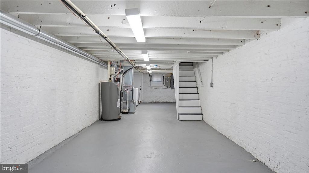 Image 20 of property listing at 502 N ROBINSON ST, Baltimore, MD 21205