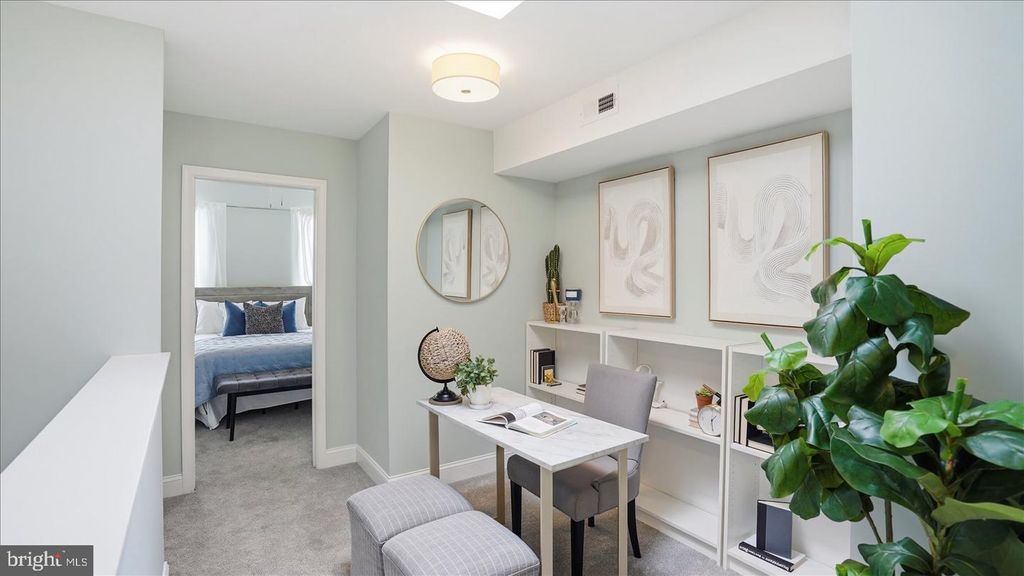 Image 22 of property listing at 502 N ROBINSON ST, Baltimore, MD 21205