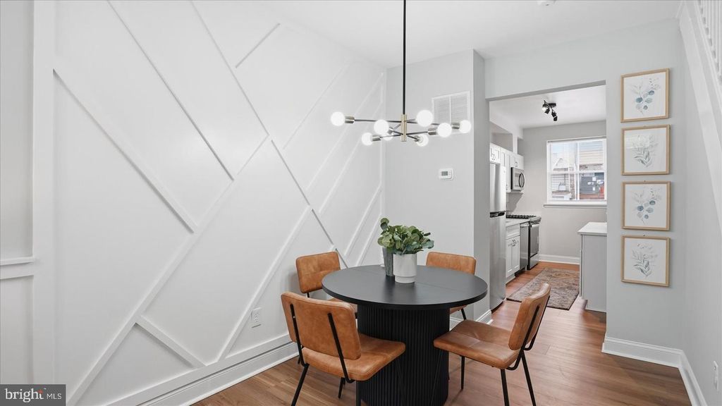 Image 9 of property listing at 502 N ROBINSON ST, Baltimore, MD 21205