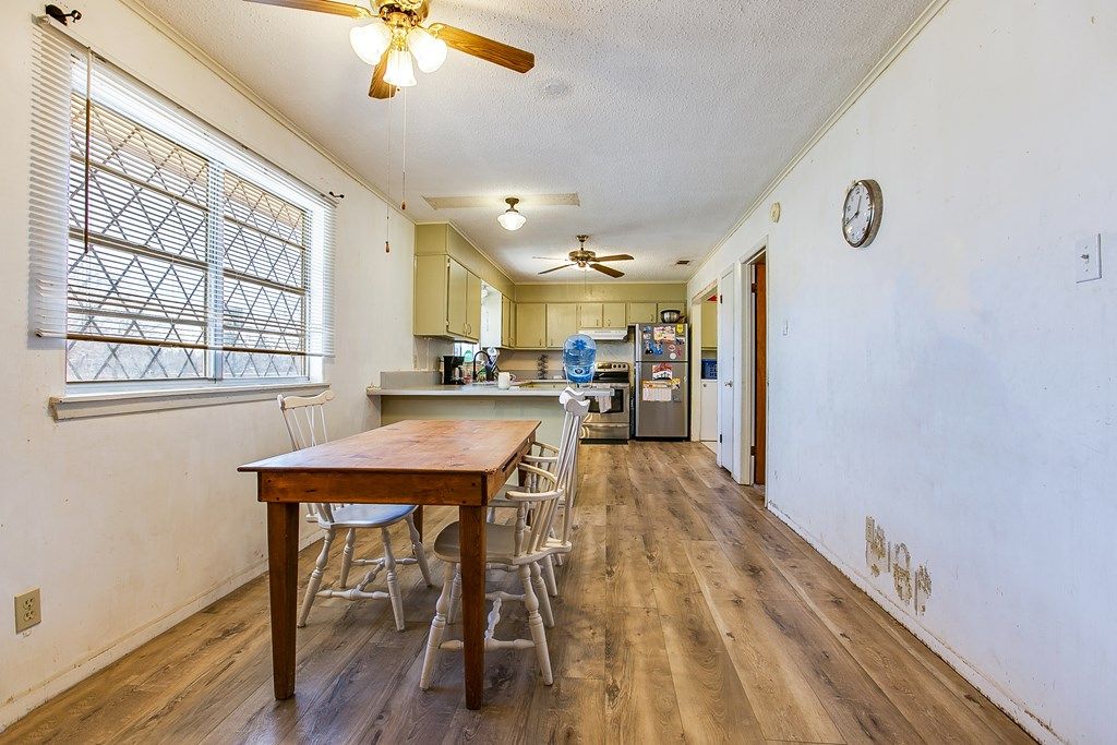 Image 12 of property listing at 7685 Gardenia Ave, San Angelo, TX 76901