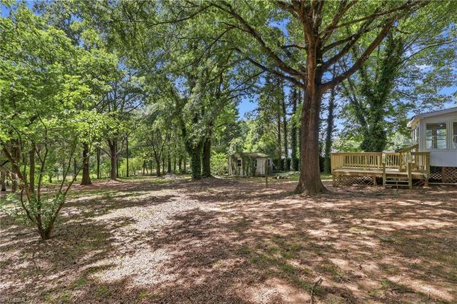 109 Pratt Road, Kernersville, NC 27284