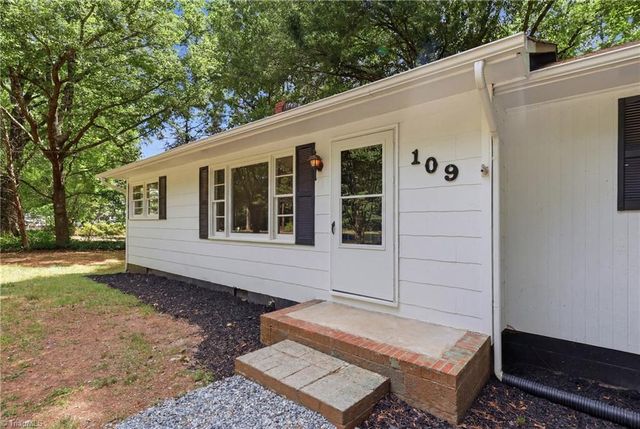 109 Pratt Road, Kernersville, NC 27284