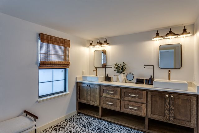 3120 Colcord Avenue, Waco, TX 76707