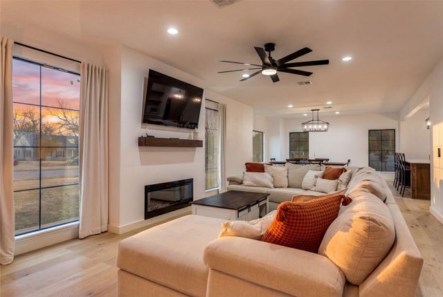 3120 Colcord Avenue, Waco, TX 76707