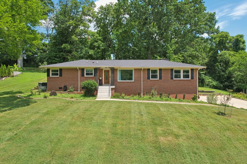 2716 Windemere Dr, Nashville, TN 37214