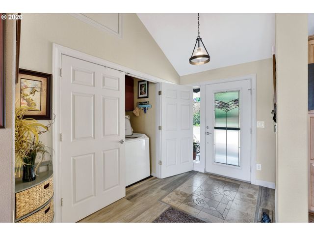 3550 Se HILLSIDE Dr, Milwaukie, OR 97267