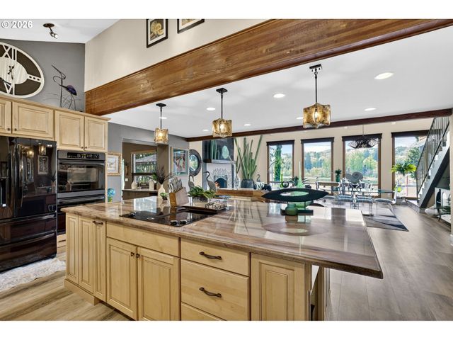 3550 Se HILLSIDE Dr, Milwaukie, OR 97267