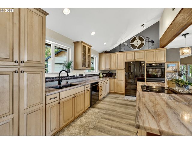 3550 Se HILLSIDE Dr, Milwaukie, OR 97267