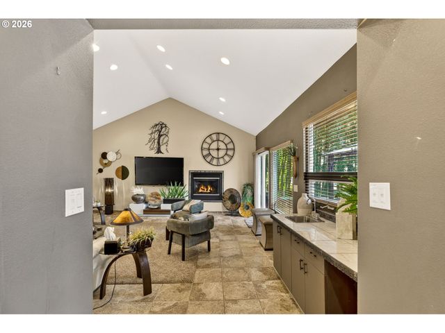 3550 Se HILLSIDE Dr, Milwaukie, OR 97267