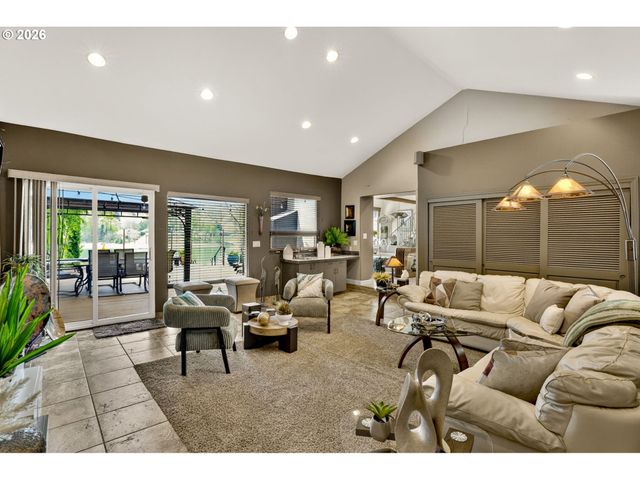 3550 Se HILLSIDE Dr, Milwaukie, OR 97267