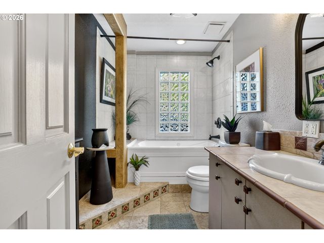 3550 Se HILLSIDE Dr, Milwaukie, OR 97267