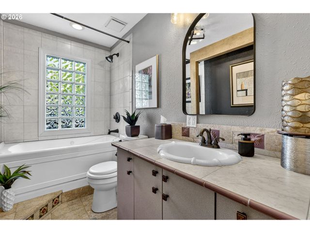 3550 Se HILLSIDE Dr, Milwaukie, OR 97267