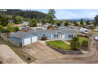 1083 S 59TH St, Springfield, OR 97478