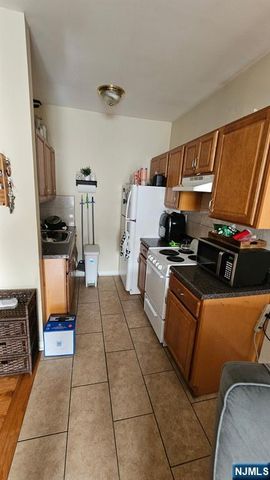 467 Hudson Street, Hackensack, NJ 07601