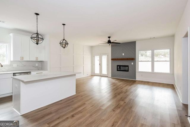 2227 Stone Drive SW, Lilburn, GA 30047