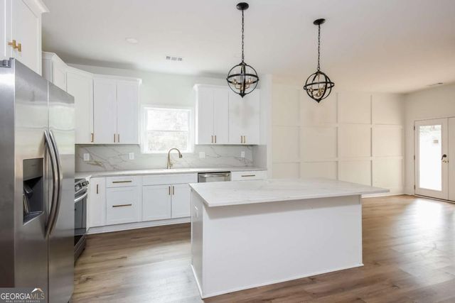 2227 Stone Drive SW, Lilburn, GA 30047