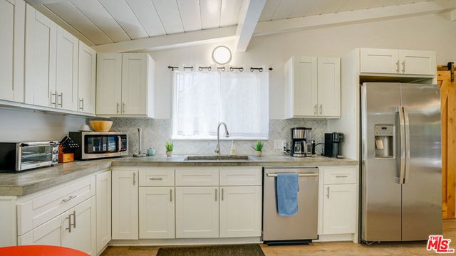 9790 Shadow Island Drive, Shadow Hills, CA 91040