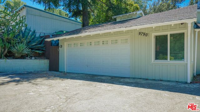 9790 Shadow Island Drive, Shadow Hills, CA 91040