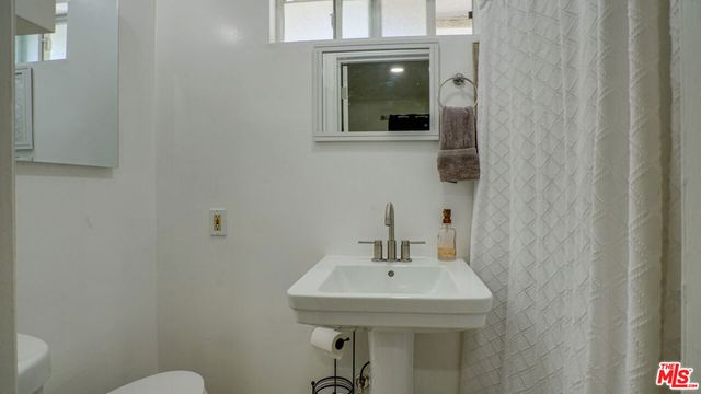 9790 Shadow Island Drive, Shadow Hills, CA 91040