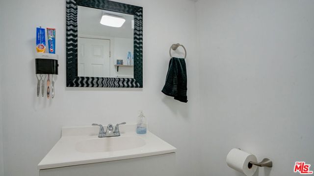 9790 Shadow Island Drive, Shadow Hills, CA 91040