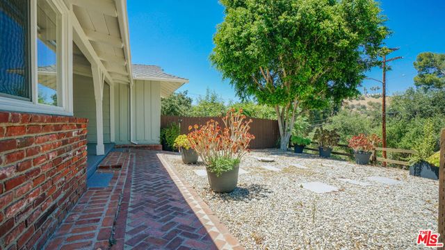9790 Shadow Island Drive, Shadow Hills, CA 91040