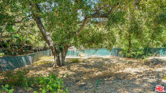 9790 Shadow Island Drive, Shadow Hills, CA 91040
