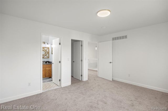2202 Prescott Drive, Troy, MI 48083