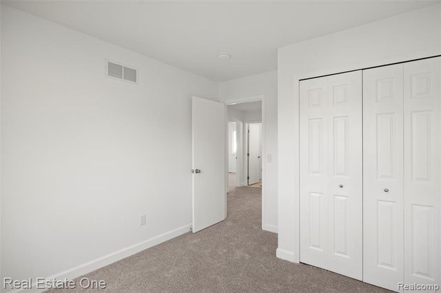 2202 Prescott Drive, Troy, MI 48083