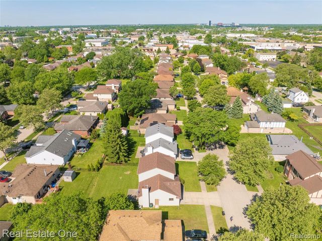 2202 Prescott Drive, Troy, MI 48083