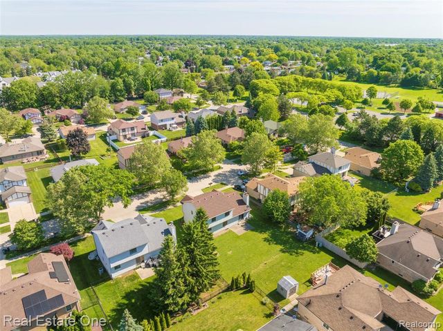 2202 Prescott Drive, Troy, MI 48083