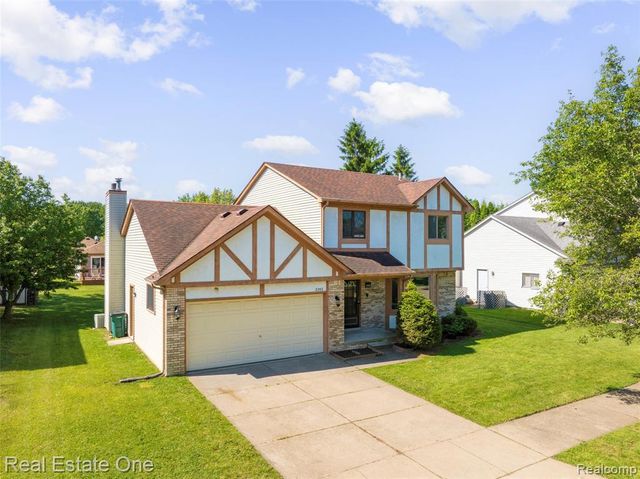 2202 Prescott Drive, Troy, MI 48083