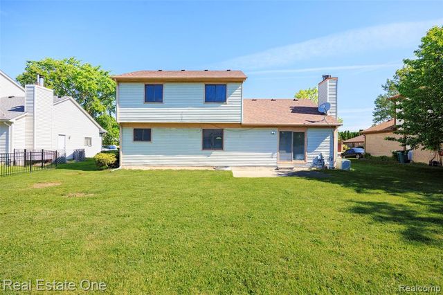 2202 Prescott Drive, Troy, MI 48083