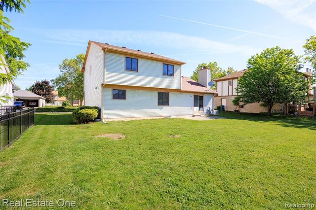 2202 Prescott Drive, Troy, MI 48083