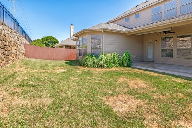 15721 Landing Creek Lane, Fort Worth, TX 76262