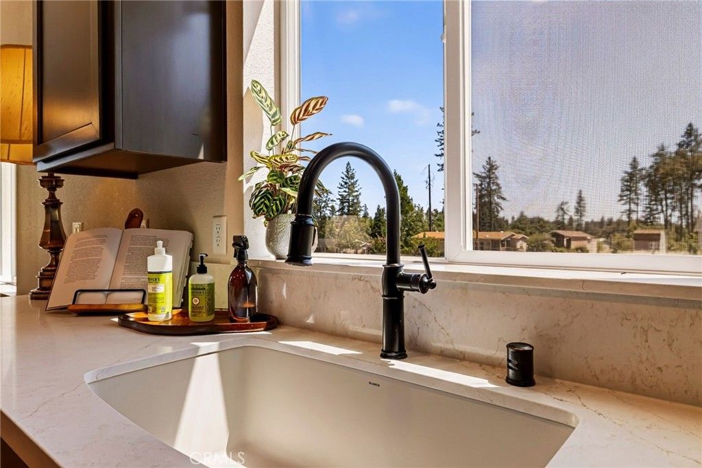 Image 6 of property listing at 7174 Clark, Paradise, CA 95969