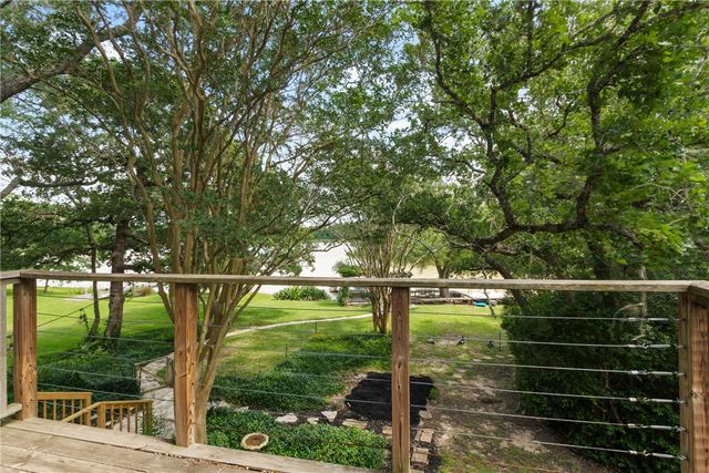 2120 Carter Lake Drive, College Station, TX 77845