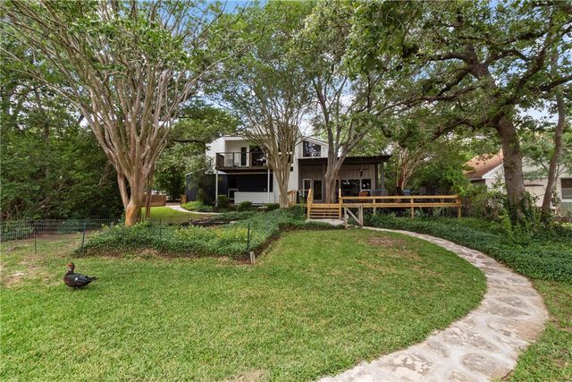 2120 Carter Lake Drive, College Station, TX 77845