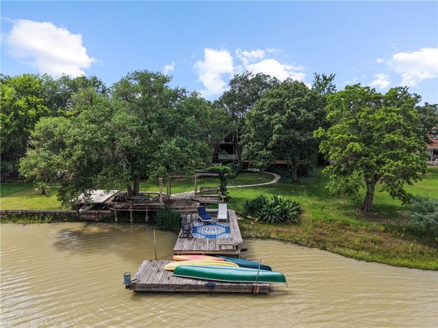 2120 Carter Lake Drive, College Station, TX 77845