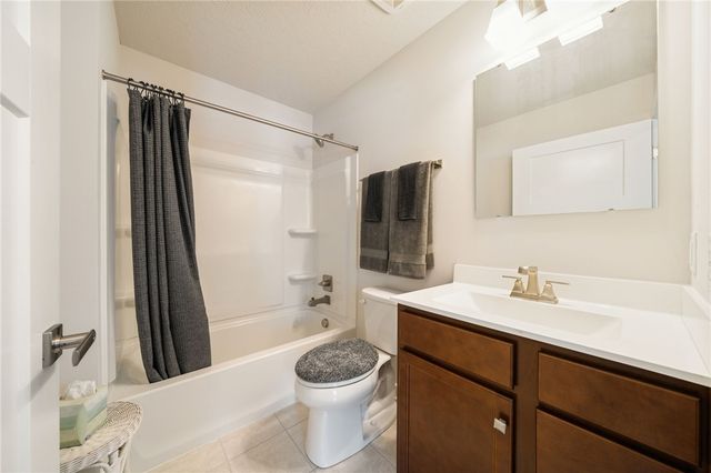 1021 Moria Ct, Penn Twp, PA 15623