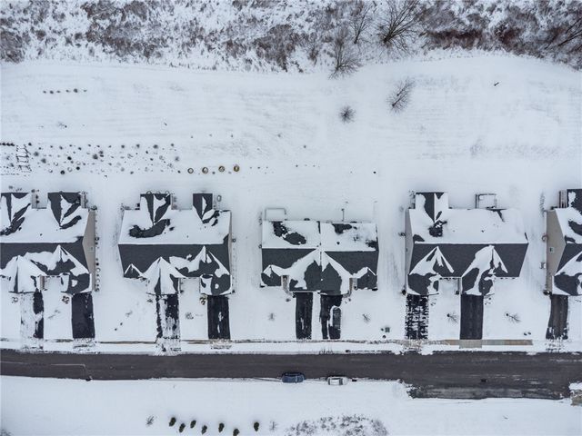 1021 Moria Ct, Penn Twp, PA 15623