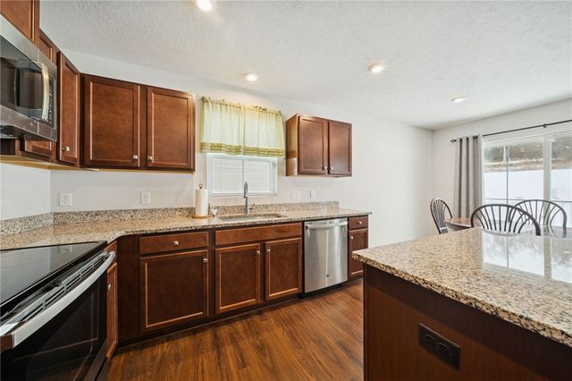 1021 Moria Ct, Penn Twp, PA 15623