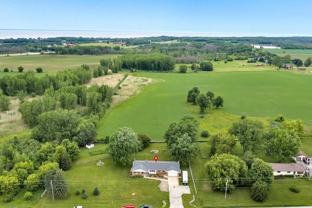 4325 CHAMPION ROAD, New Franken, WI 54229