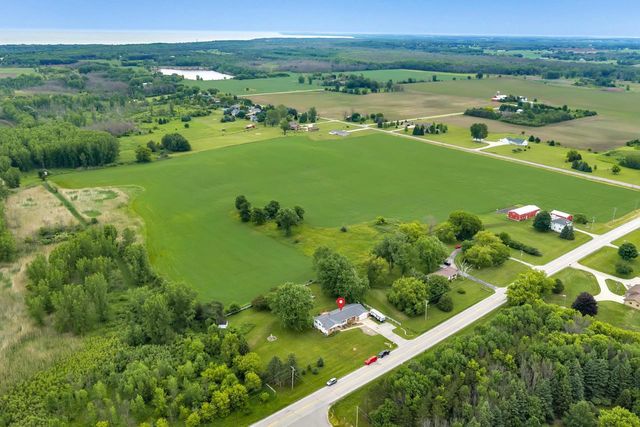 4325 CHAMPION ROAD, New Franken, WI 54229