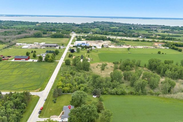 4325 CHAMPION ROAD, New Franken, WI 54229