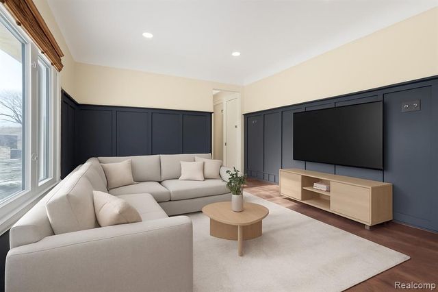 22635 California Street, Saint Clair Shores, MI 48080