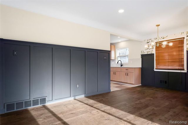 22635 California Street, Saint Clair Shores, MI 48080