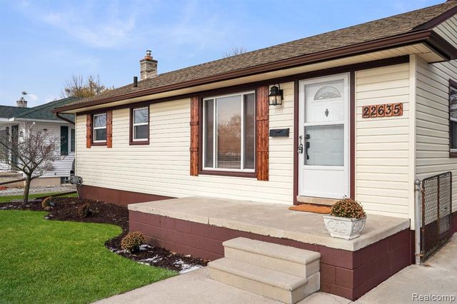 22635 California Street, Saint Clair Shores, MI 48080