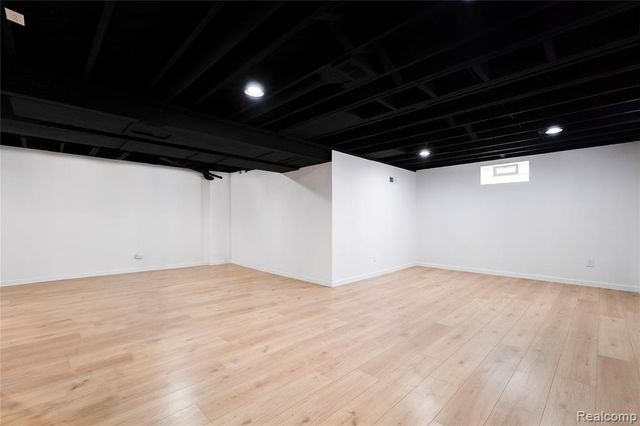 22635 California Street, Saint Clair Shores, MI 48080