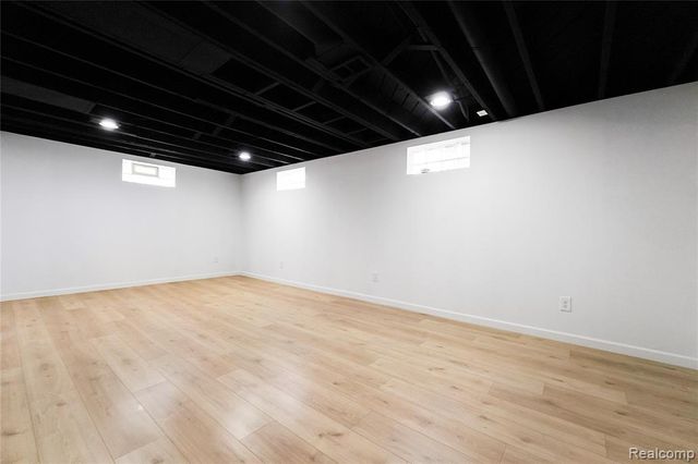 22635 California Street, Saint Clair Shores, MI 48080