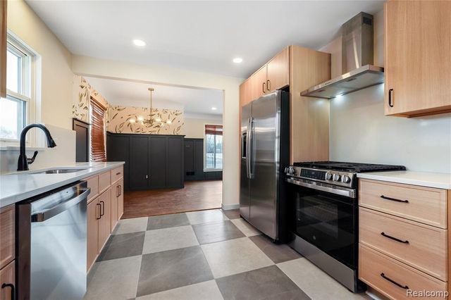 22635 California Street, Saint Clair Shores, MI 48080